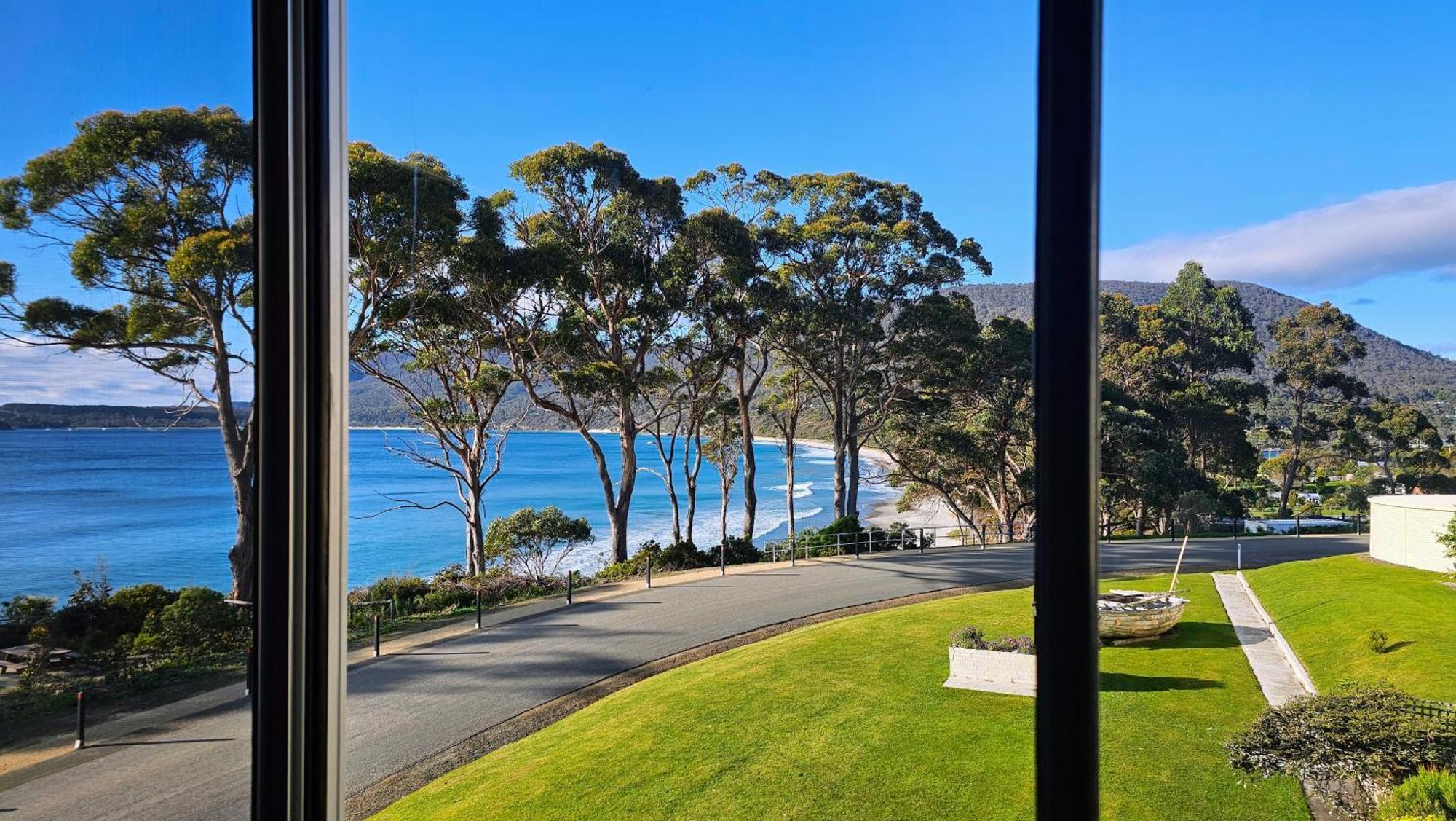 Lufra Beachside Hotel Eaglehawk Neck Esterno foto